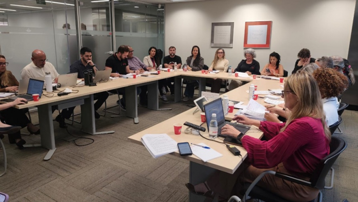 Imagem conteúdo - COE cobra respostas do Santander e avança debate sobre inclusão e condições de trabalho