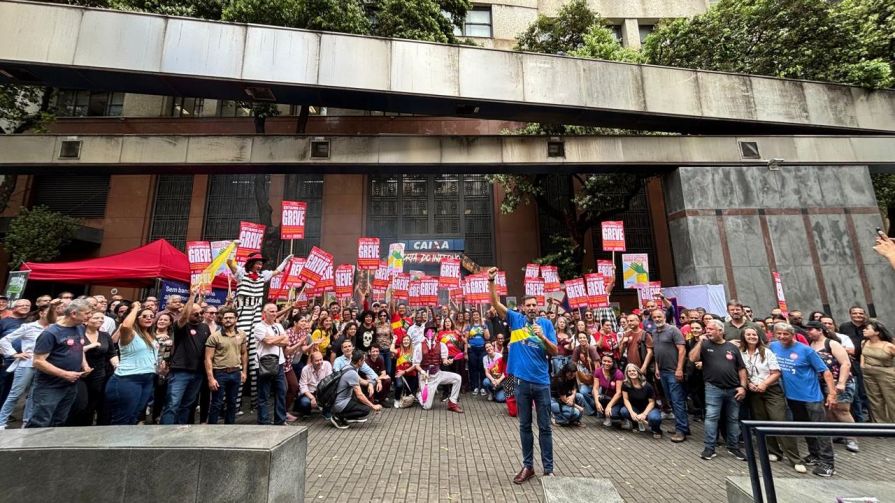 Greve começa com grande adesão no BB e na CAIXA em BH e região