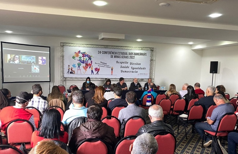 Bancárias e bancários de MG debatem sobre pauta dos trabalhadores, conjuntura e saúde da categoria
