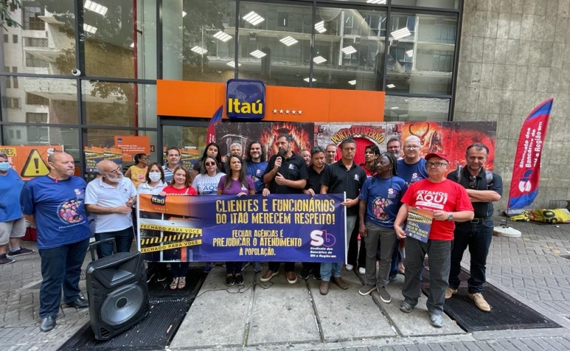 Sindicato cobra fim do fechamento de agências do Itaú em dia de mobilização