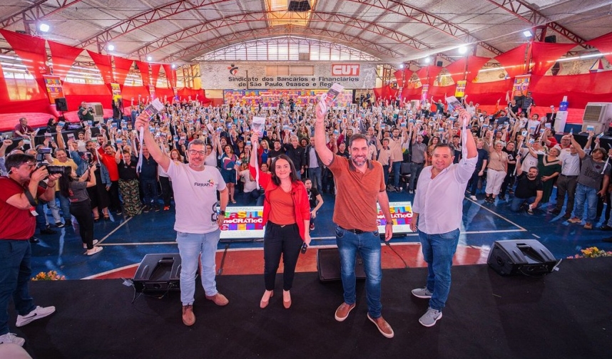 Bancários definem resoluções de luta pela democracia