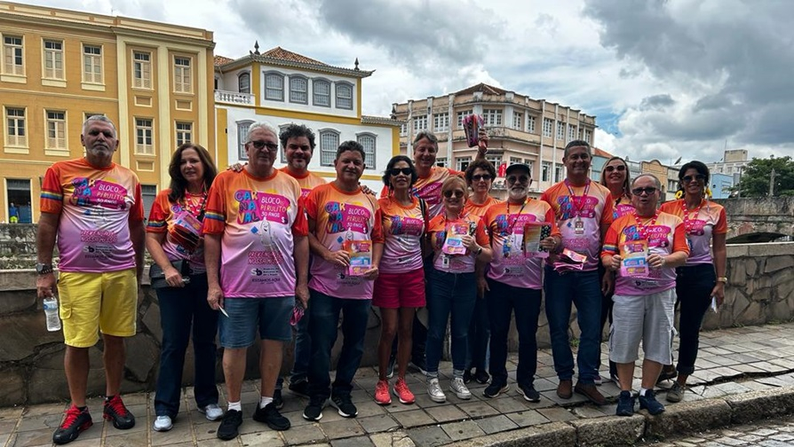 Bloco do Pirulito comemora 30 anos com visita a agências e muita festa em São João del-Rei