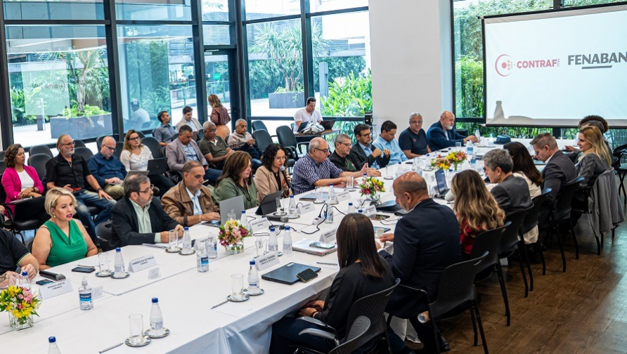 Mesa de Saúde debate condições de trabalho e saúde mental dos bancários