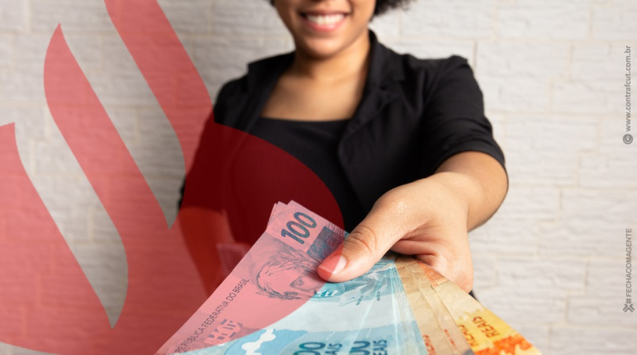 Santander antecipa primeira parcela do 13º na folha de maio