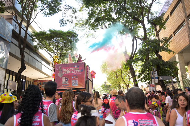 Imagem conteúdo - Bloco do Pirulito leva axé e animação ao Centro de Belo Horizonte