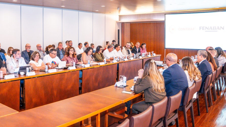 Movimento sindical propõe e Fenaban aceita negociar cláusulas sobre gestão ética de tecnologia na relação de trabalho